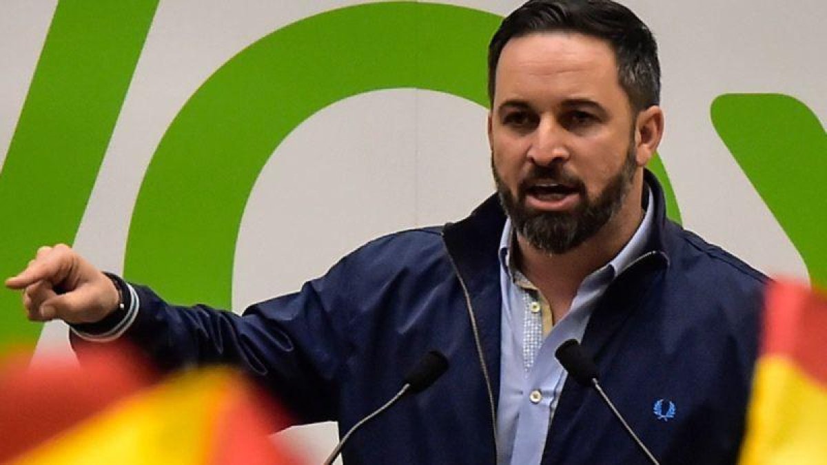 Santiago Abascal, en un mitin de Vox en San Sebastián.-AP / ÁLVARO BARRIENTOS