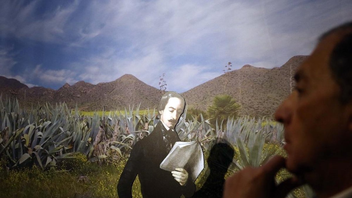 Una de las piezas de la exposición sobre Zorrilla que pudo contemplarse en el Archivo Municipal .-ICAL