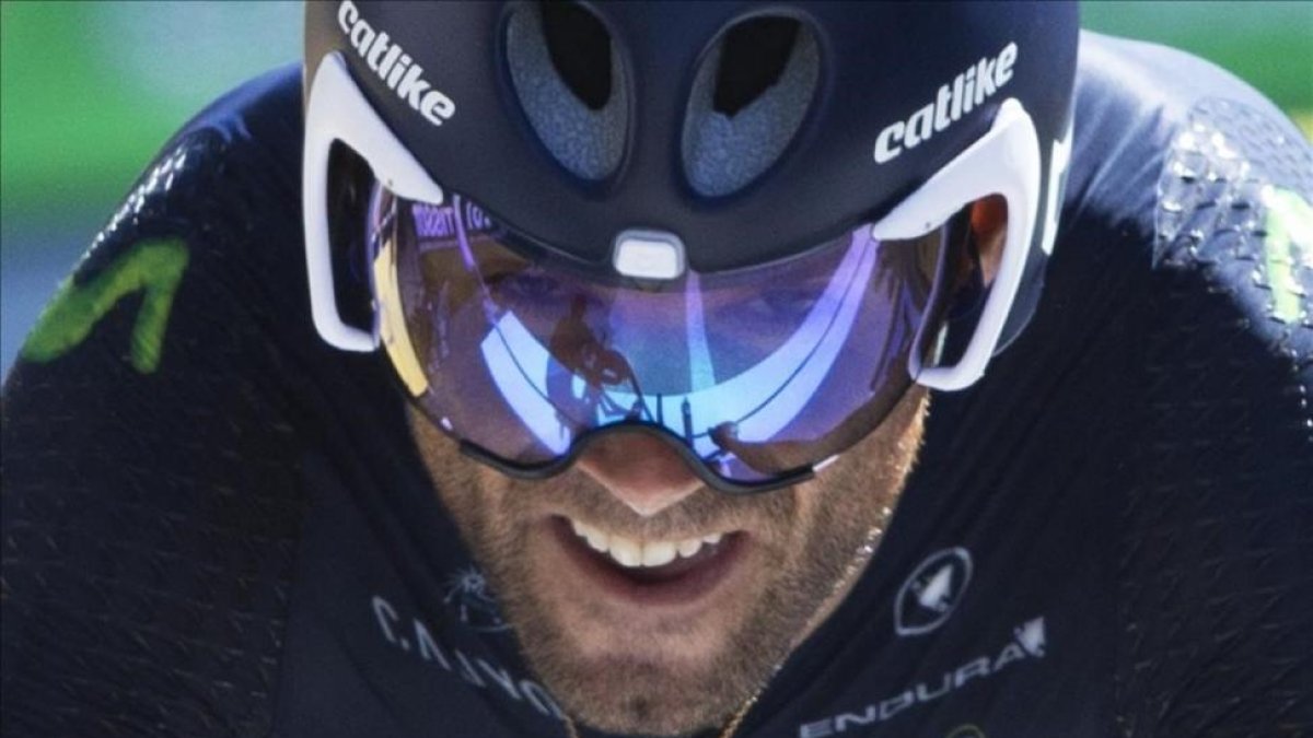 Valverde, en acción durante la contrarreloj de la 13º etapa del Tour.-PETER DEJONG / AP