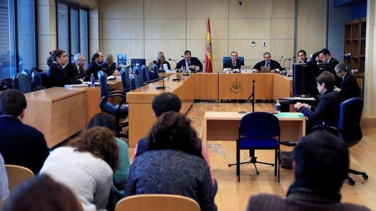 Vista de apelación de la sentencia del ’caso Alsasua’ en la Audiencia Nacional.-FERNANDO ALVARADO (EFE)