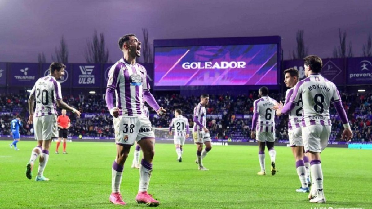 9 de diciembre. Imagen del último gol del Real Valladolid obra del jugador del filial Salazar ./ IÑAKI SOLA/ RVCF