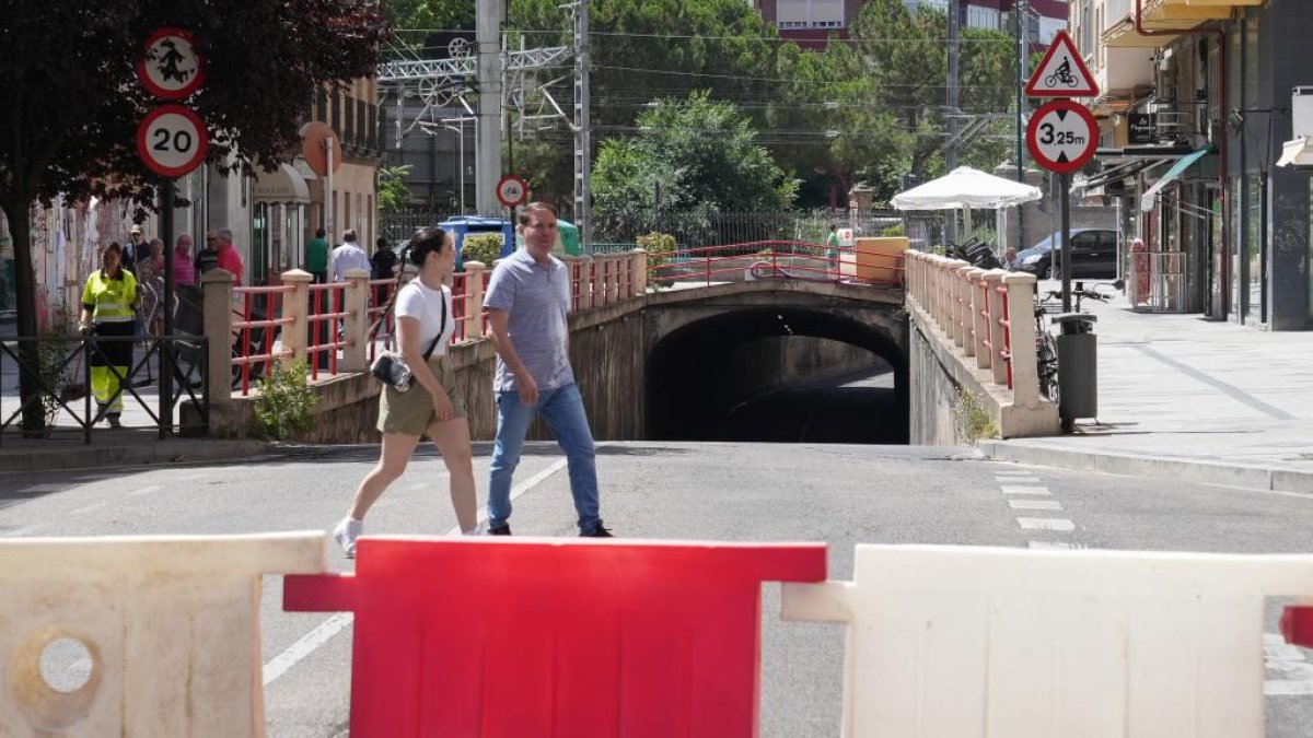 Obras en el túnel de Labradores. -J.M. LOSTAU