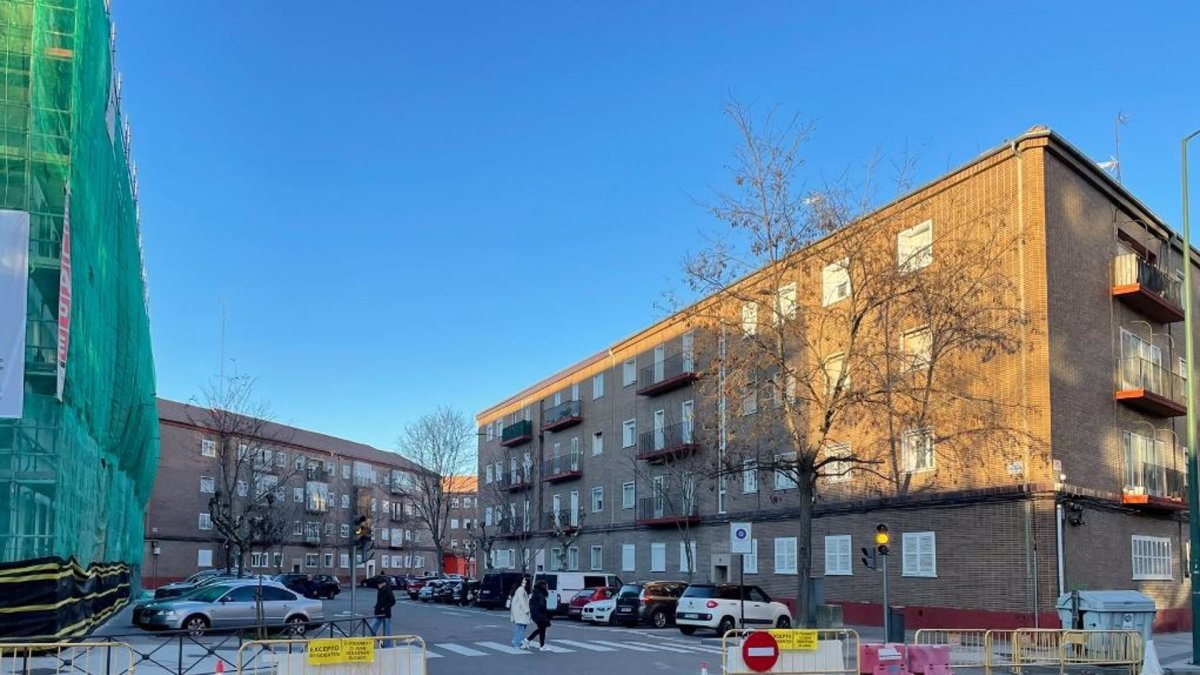 Corte de tráfico en la avenida Reyes Católicos de Valladolid.-POLICÍA MUNICIPAL DE VALLADOLID