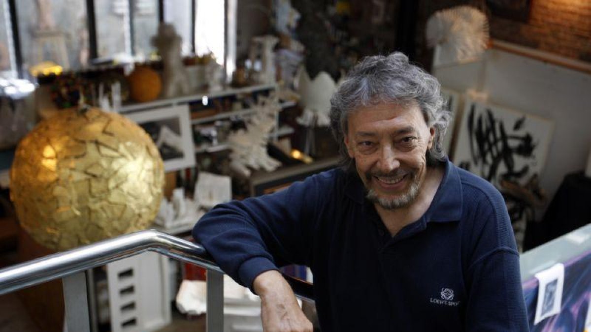 Llongueras, en su estudio, en una imagen de archivo.-ALBERT BERTRAN