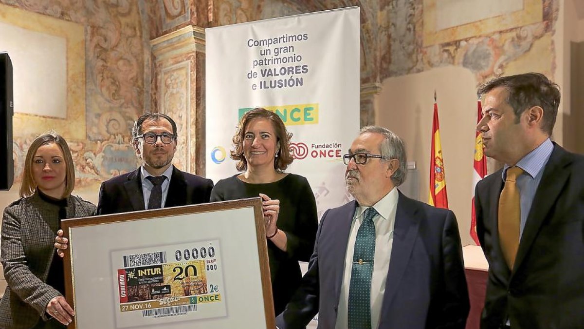 Arancha Casado, Ismael Pérez y, María Josefa García Cirac en la presentación de la nueva edición de Intur.-ICAL