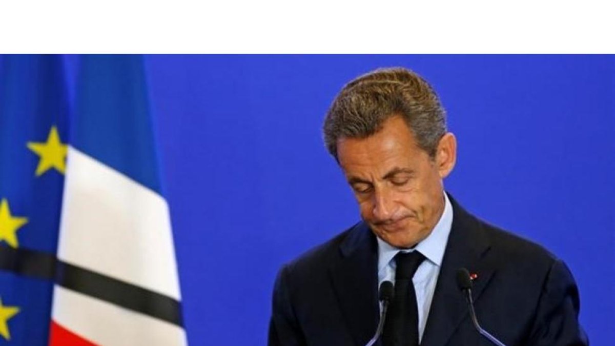 El expresidente francés Nicolas Sarkozy, en su comparecencia tras el asesinato del sacerdote en Saint-Etienne-du-Rouvray.-REUTERS / BENOIT TESSIER