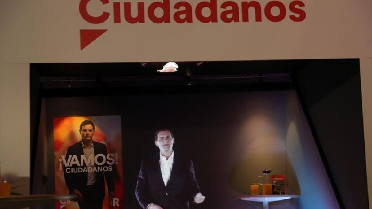 El líder de Ciudadanos, Albert Rivera, en el acto de inicio de campaña en Madrid.-EFE / JUANJO MARTÍN