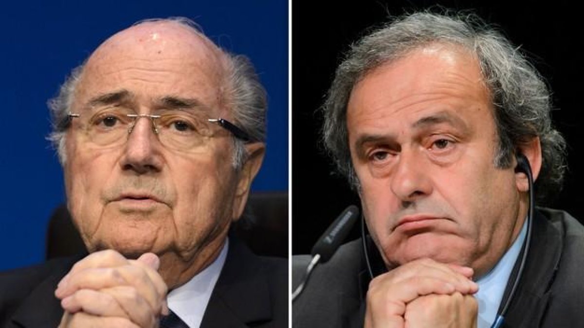 Montaje con las imágenes de Joseph Blatter (izquierda) y Michel Platini.-AFP