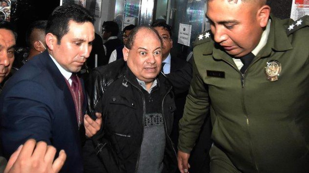 Romero fue citado a declarar en un caso por supuestas irregularidades en la adjudicación del servicio de mantenimiento de aviones y helicópteros.-EFE