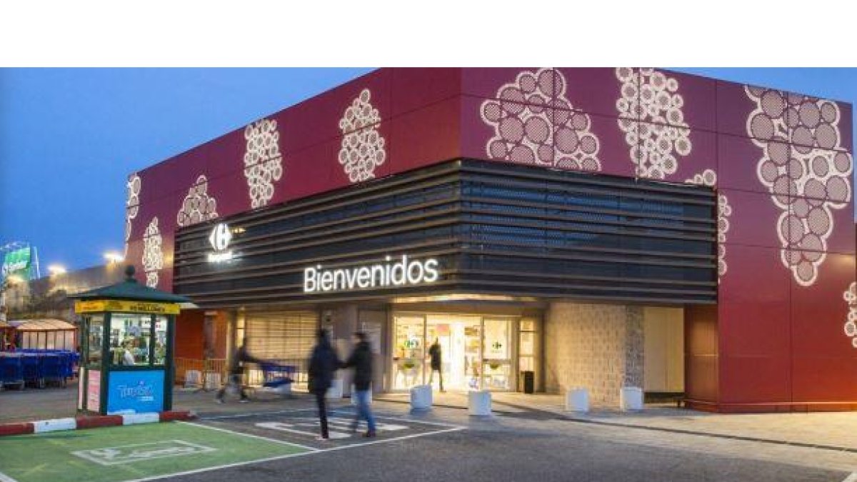 .- CARREFOUR.