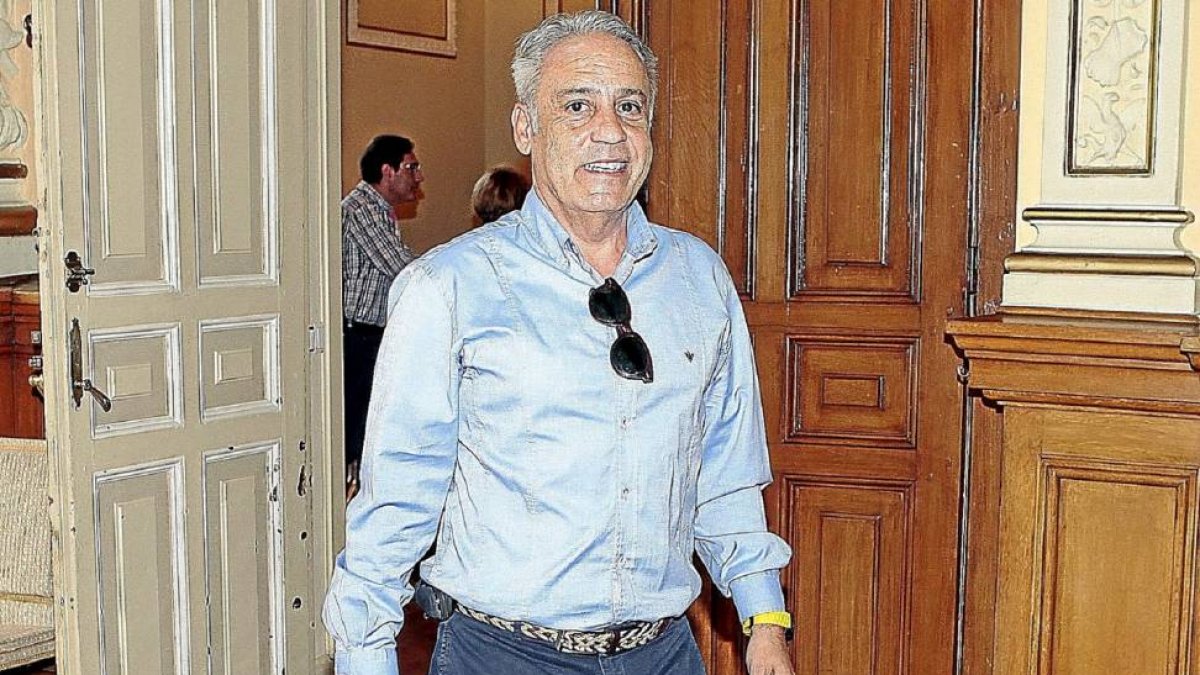 Jesús Presencio a su salida de la comisión de Medio Ambiente.-José C. Castillo