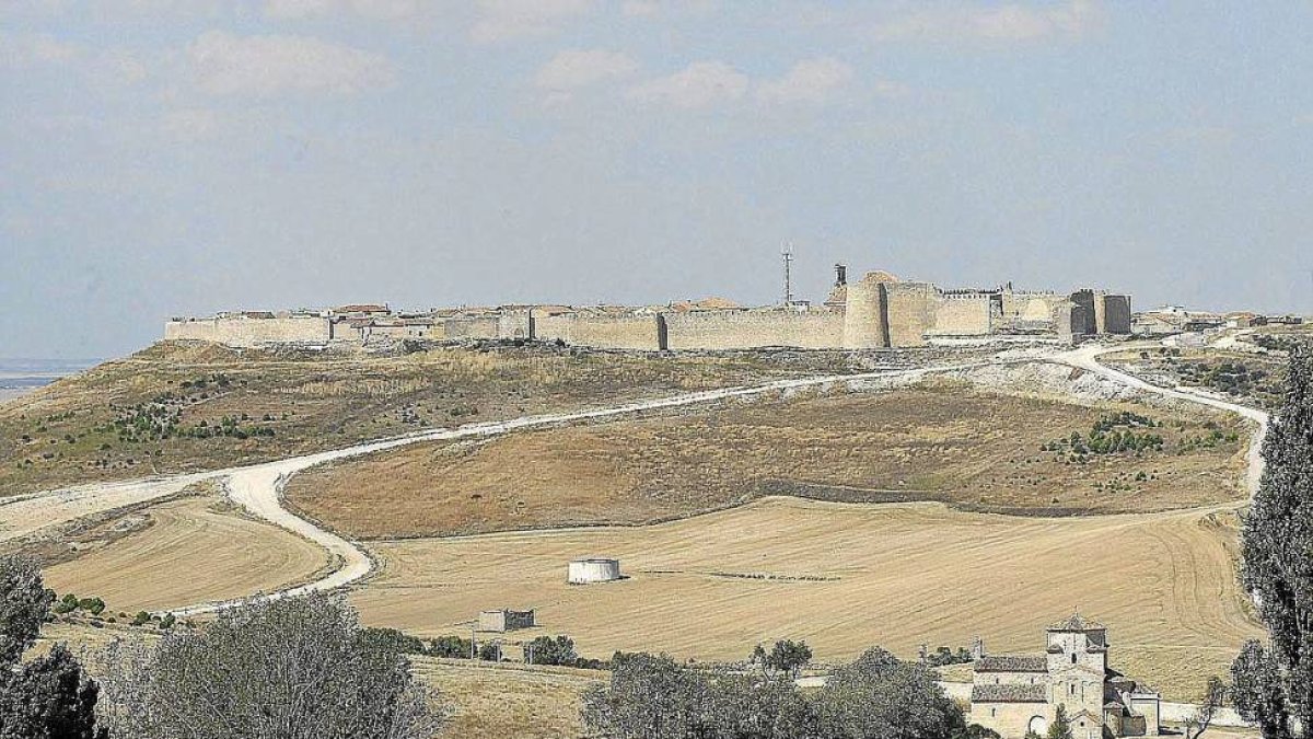 Imagen del pueblo vallisoletano de Urueña.-El Mundo