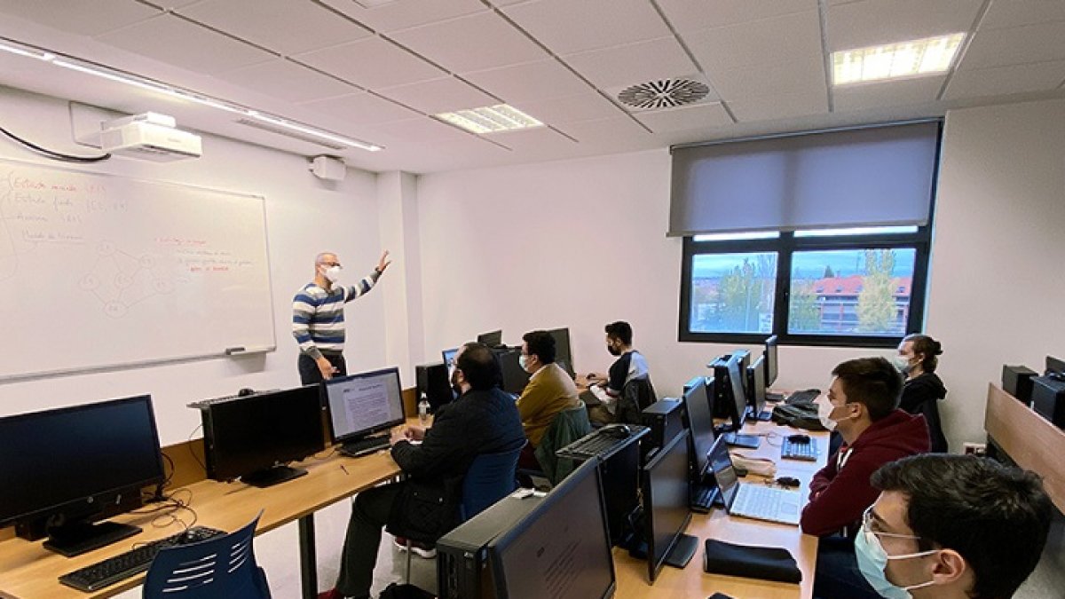 Aula-Informatica-UEMC-(3)_baja