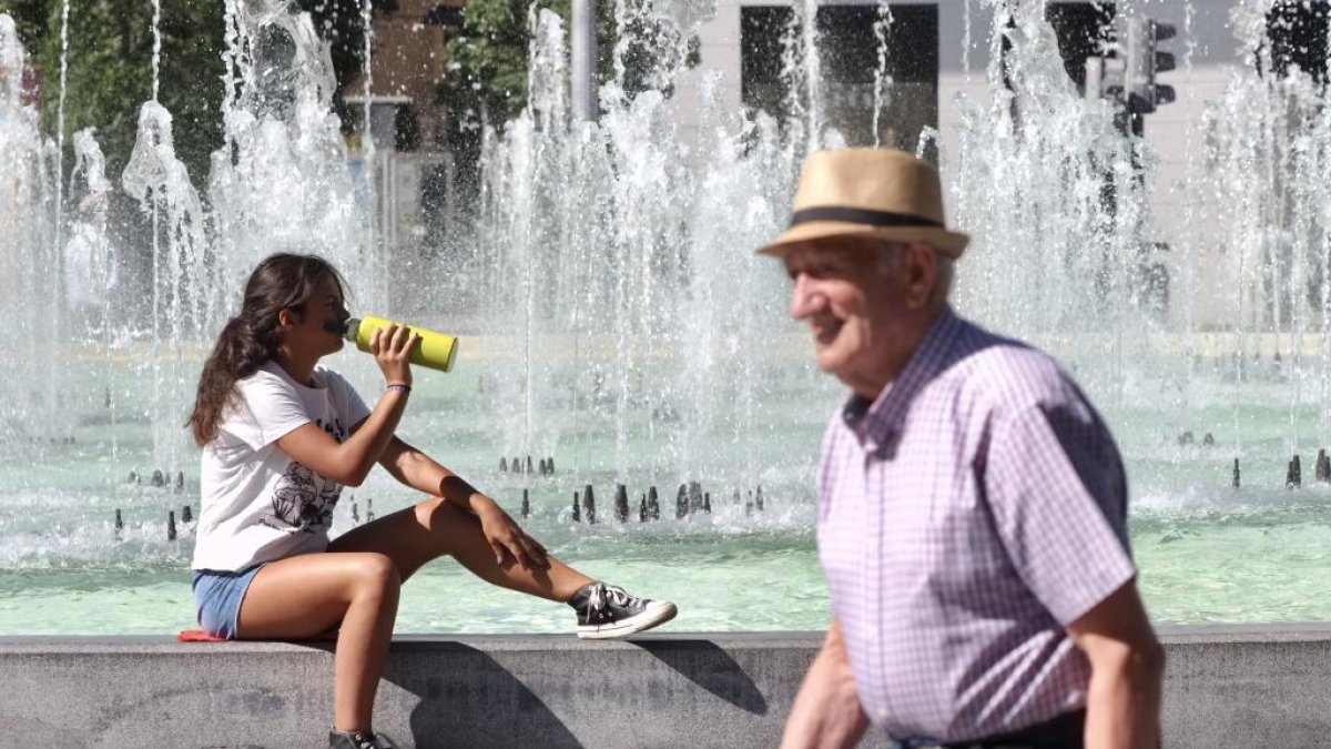 Segunda ola de calor en Valladolid en la zona de Plaza Zorrilla y Campo Grande.- PHOTOGENIC