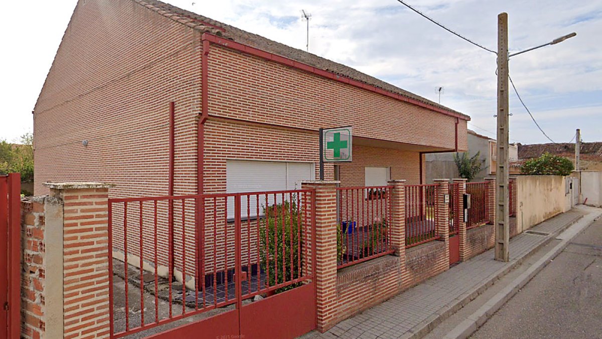 Farmacia de La Pedraja de Portillo que sufrió el asalto. GGL SW