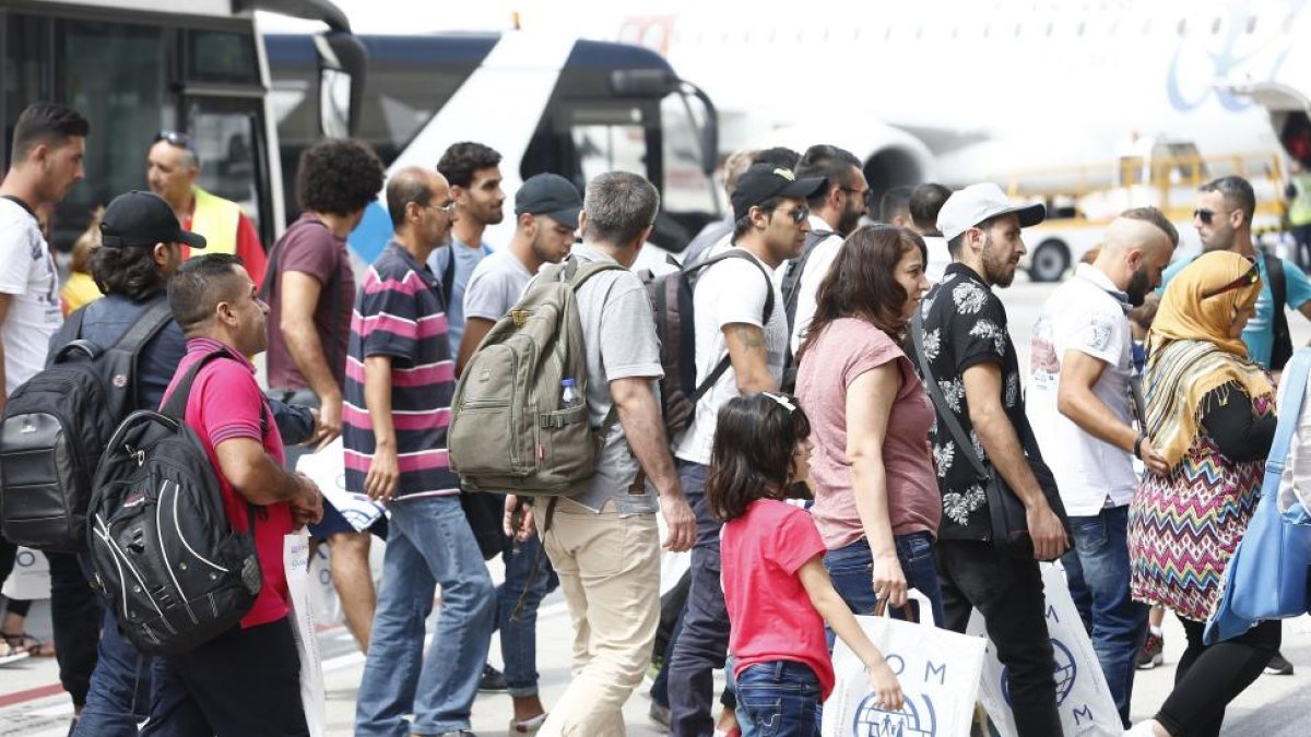Llegada de refugiados procedentes de Grecia a España.-ICAL