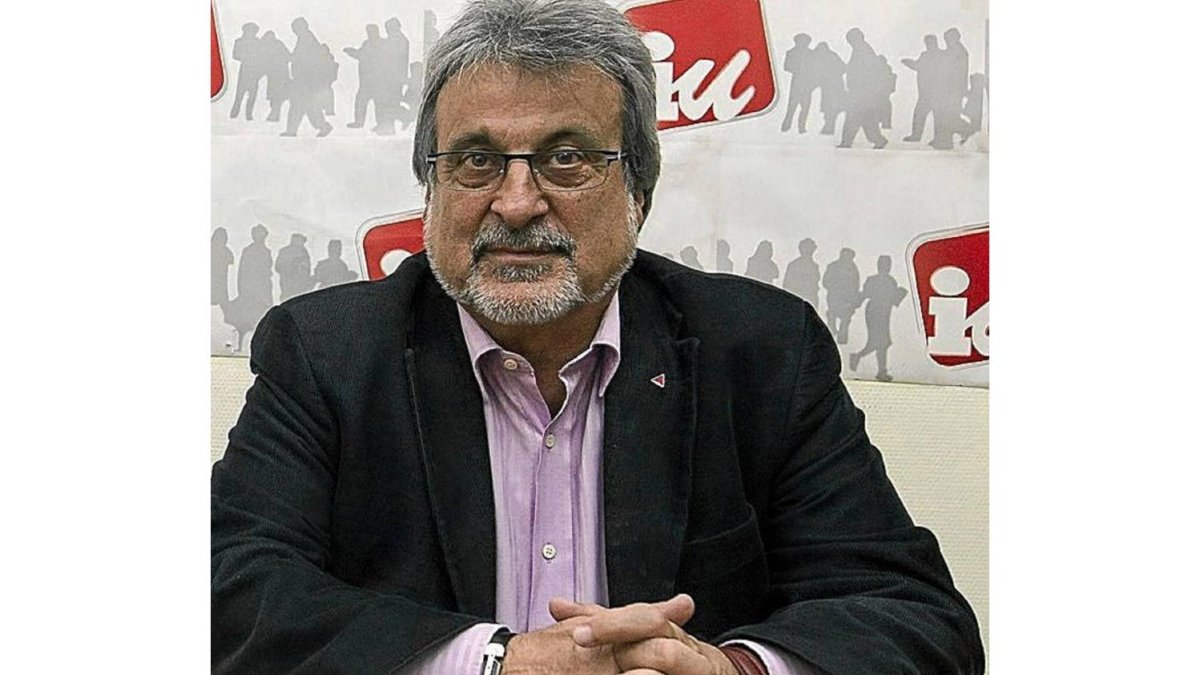 El coordinador general de IU en Castilla y León, José María González-Efe