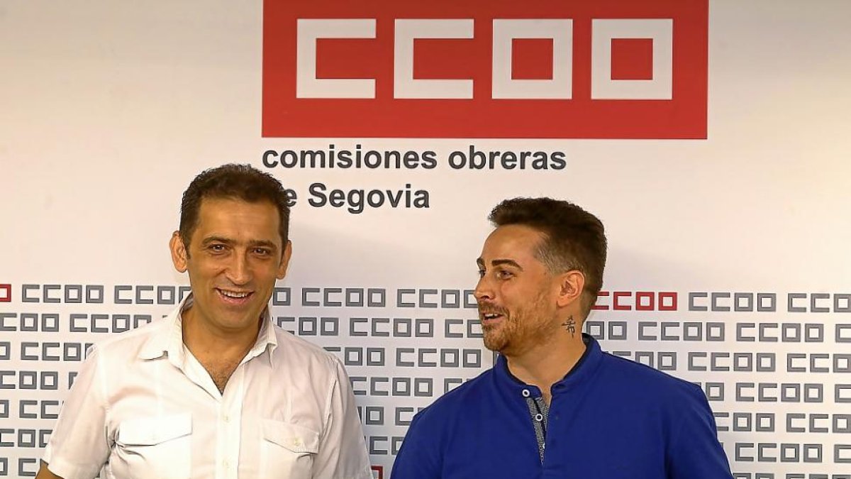 El secretario regional de CCOO, Vicente Andrés, ayer, junto al secretario de CCOO en Segovia, Álex Blázquez.-ICAL