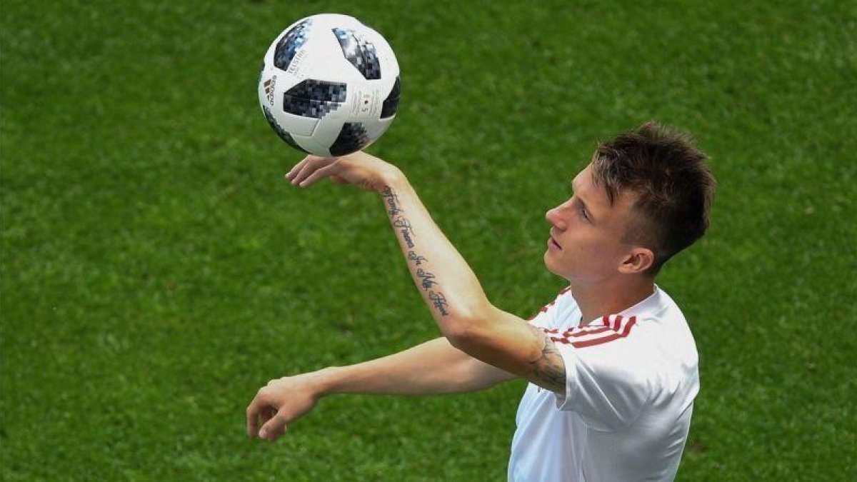 Golovin, la estrella de Rusia, en un entrenamiento de la anfitriona.-AFP / MANAN VATSYAYANA