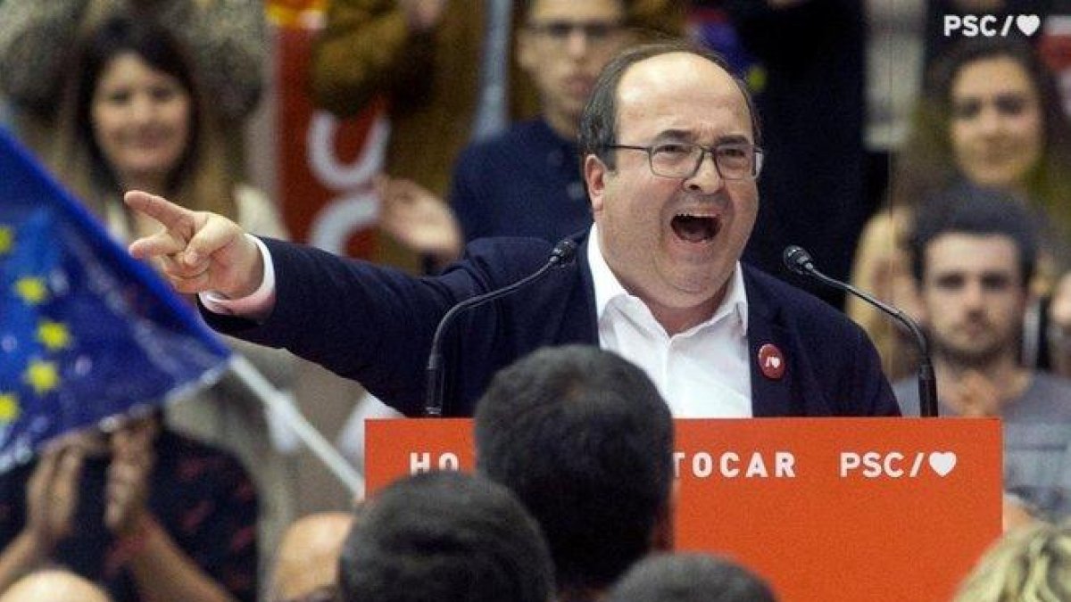 Miquel Iceta, durante un mitin de los socialistas en Barcelona, el pasado 25 de abril.-EFE / QUIQUE GARCIA