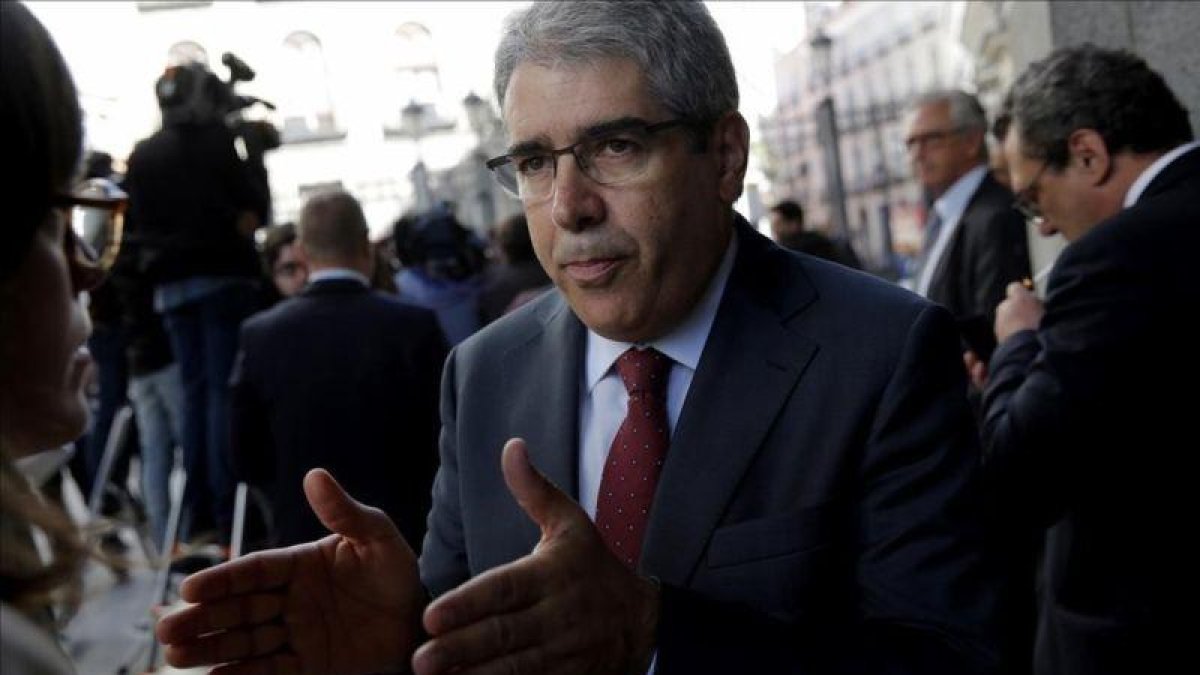 Francesc Homs, a su llegada al debate de investidura.-JOSÉ LUIS ROCA