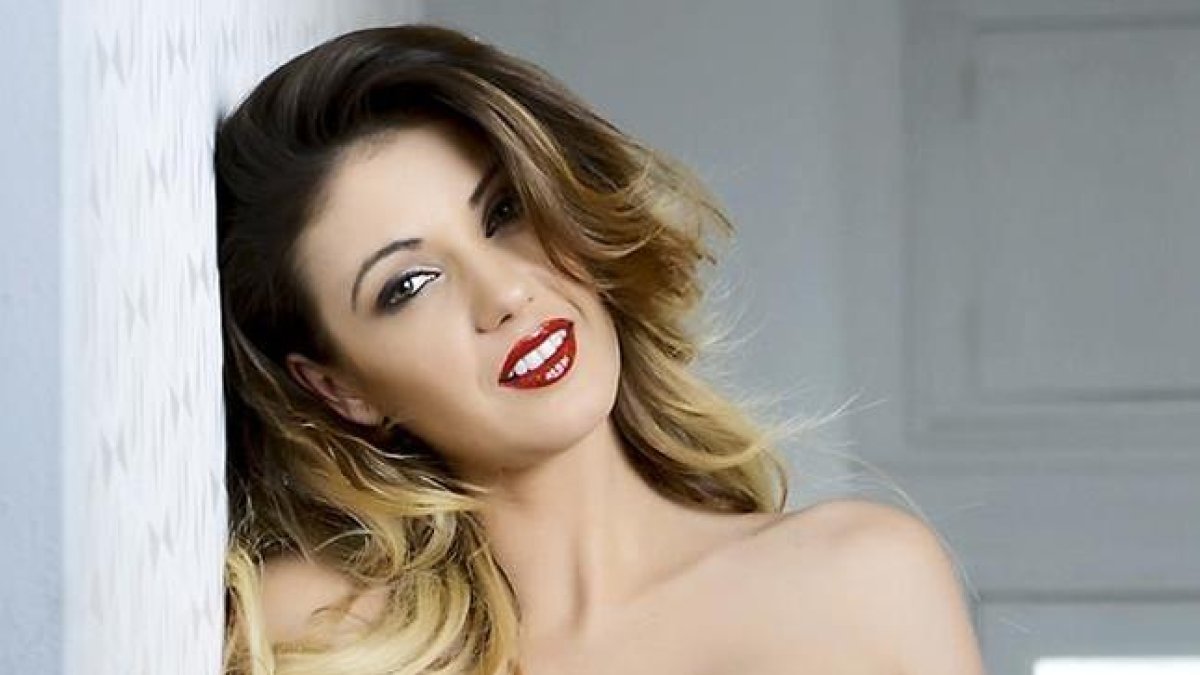 Shaila Galisteo, concursante de 'Myhyv', portada de 'Interviú'.-INTERVIU