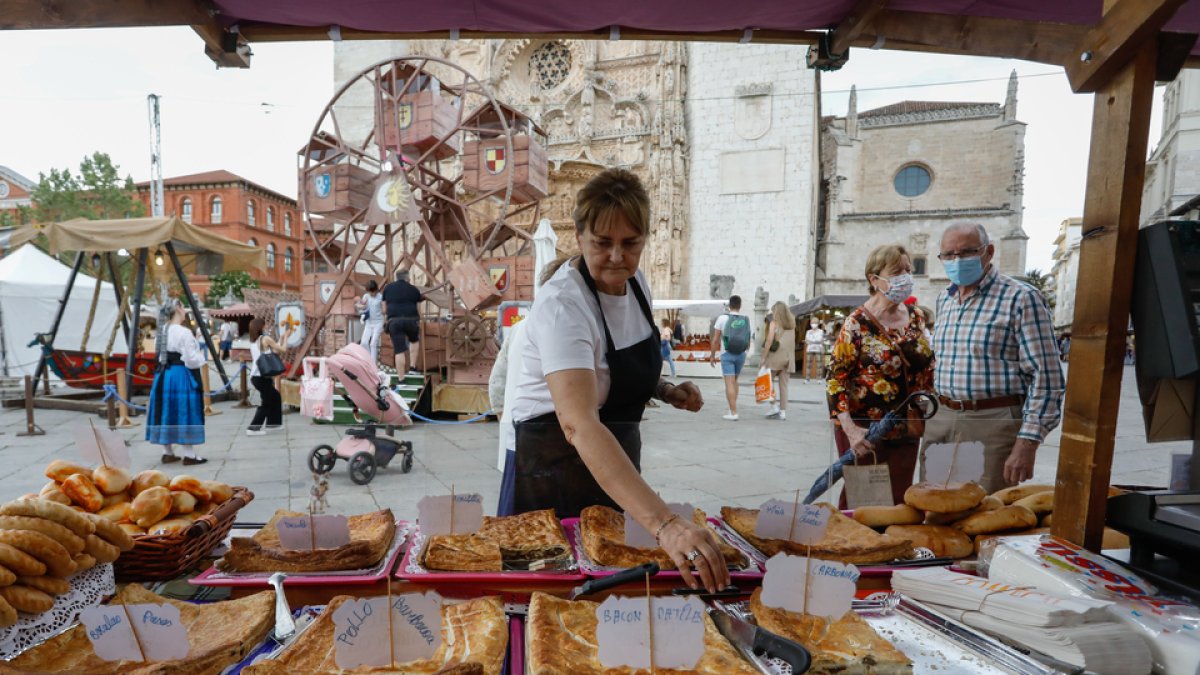 Apertura del Mercado Castellano de Valladolid. / J. M. LOSTAU