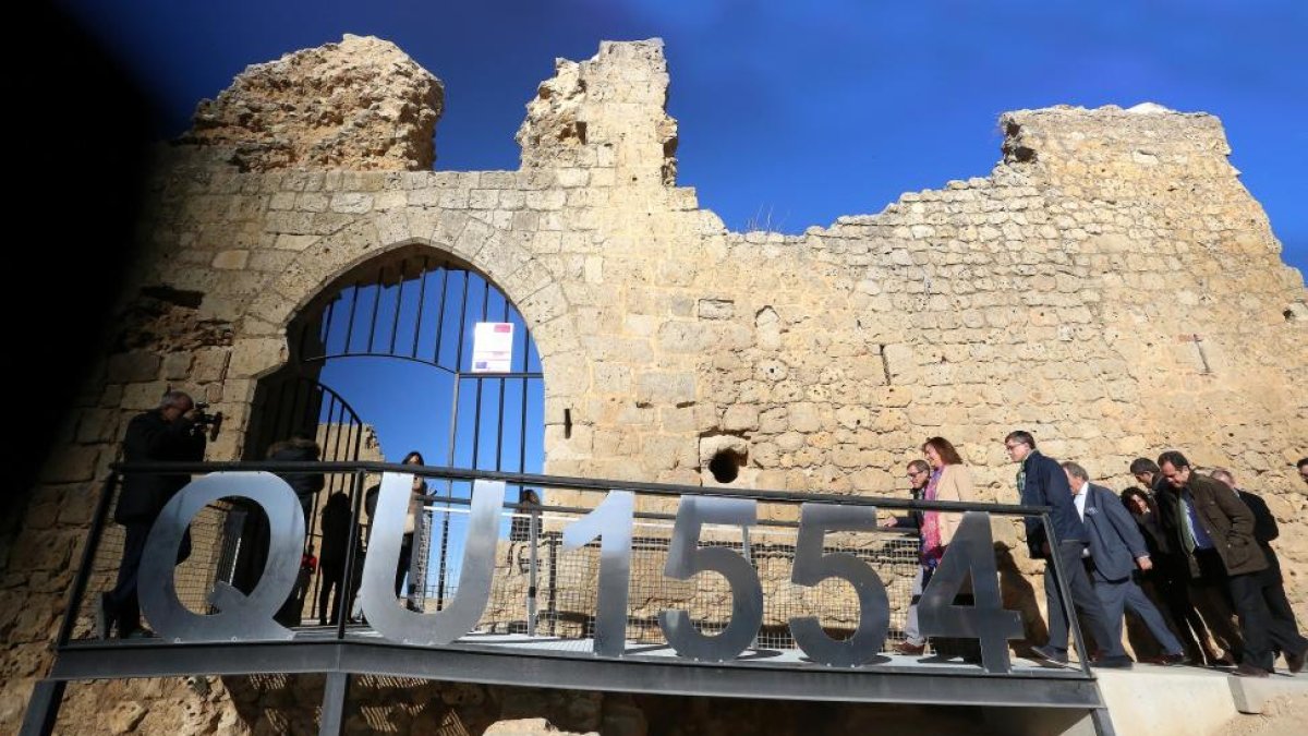 La consejera de Cultura y Turismo, Josefa García Cirac, presenta las obras de adecuación del Castillo de Villagarcía de Campos (Valladolid).-RUBÉN CACHO/ ICAL