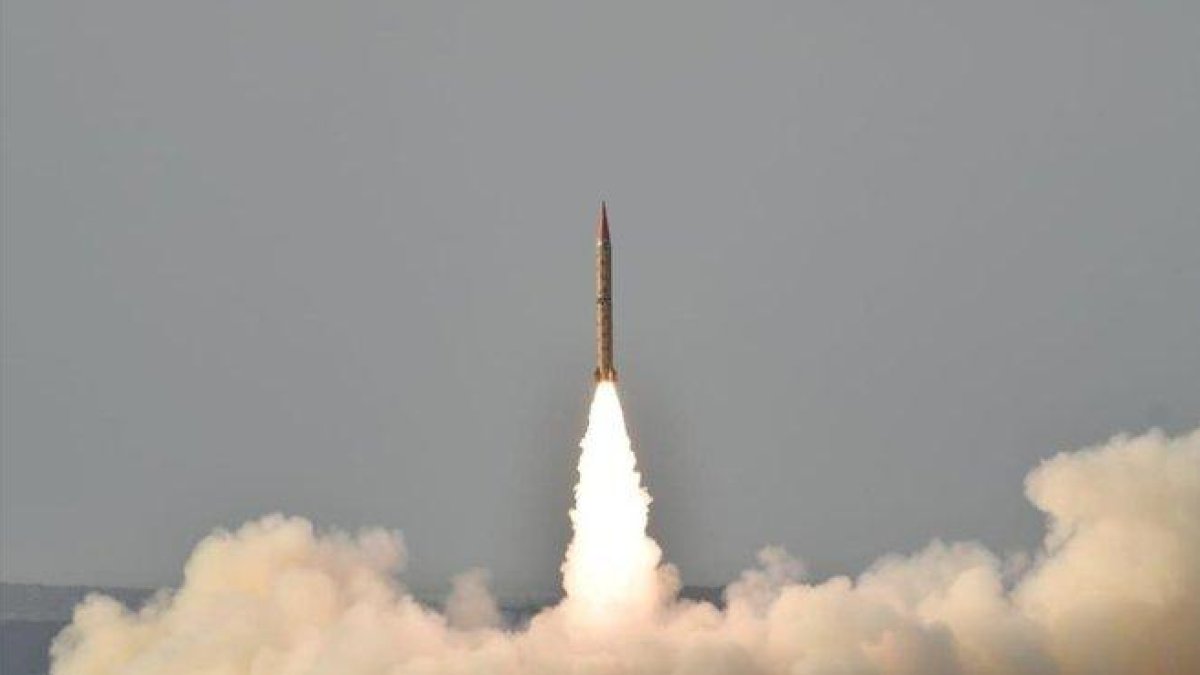 Lanzamiento del misil balístico paquistaní Shaheen II.-REUTERS