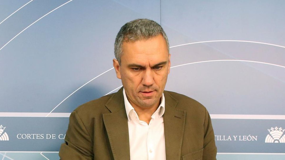 El presidente del Grupo Parlamentario Socialista, Javier Izquierdo.-RUBÉN CACHO / ICAL