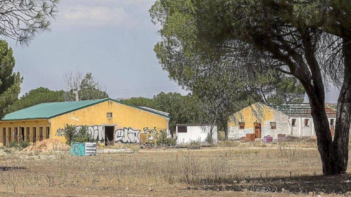Terrenos de la antigua Hípica Militar, donde se podrá celebrar la alternativa a Pingüinos.-Pablo Requejo