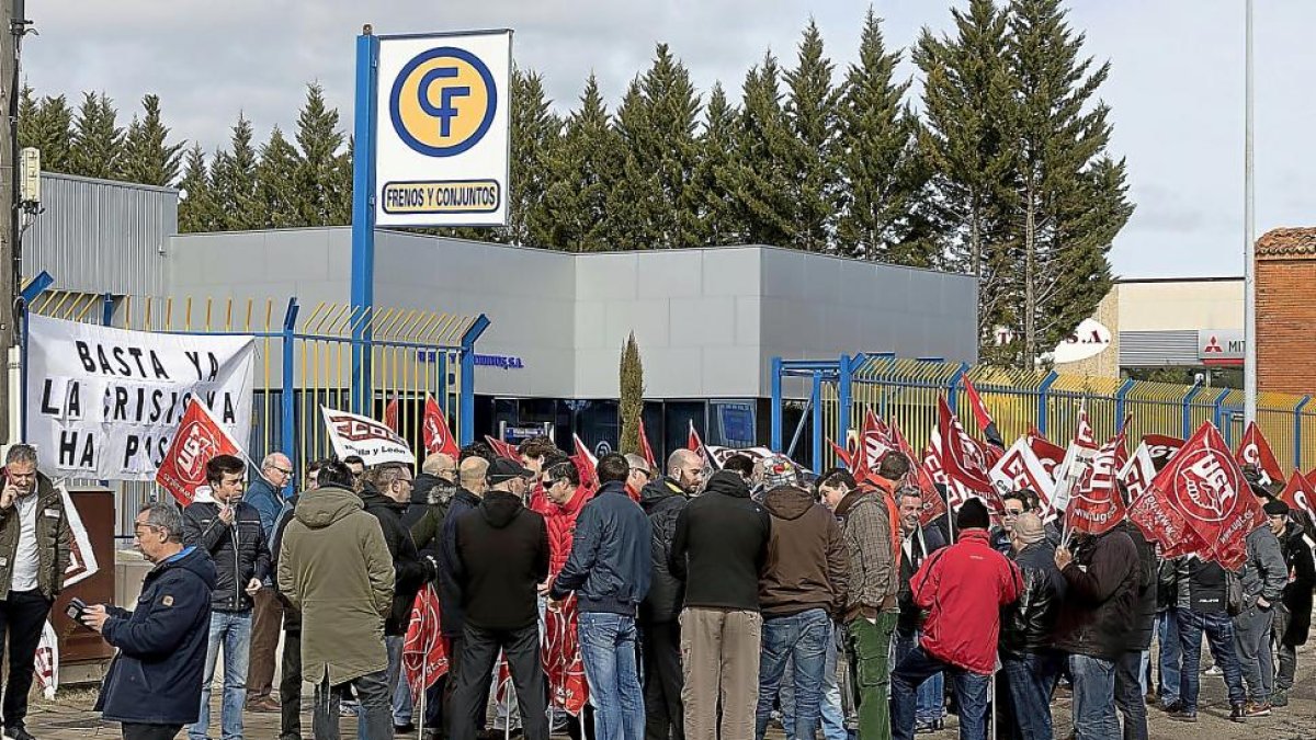 Concentración de trabajadores de ‘Frenos y Conjuntos’ en una imagen de archivo