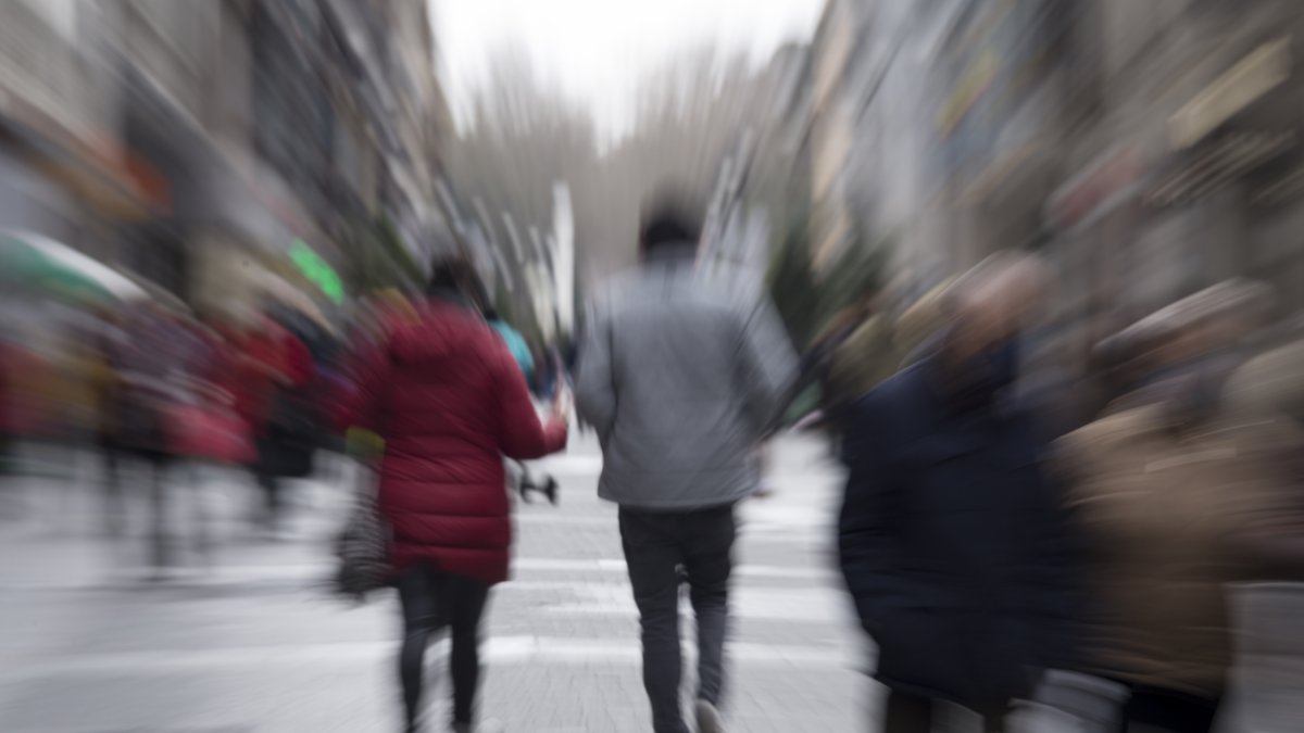 Cúmulo de gente en el centro de Valladolid.|. Photogenic/ Iván Tomé