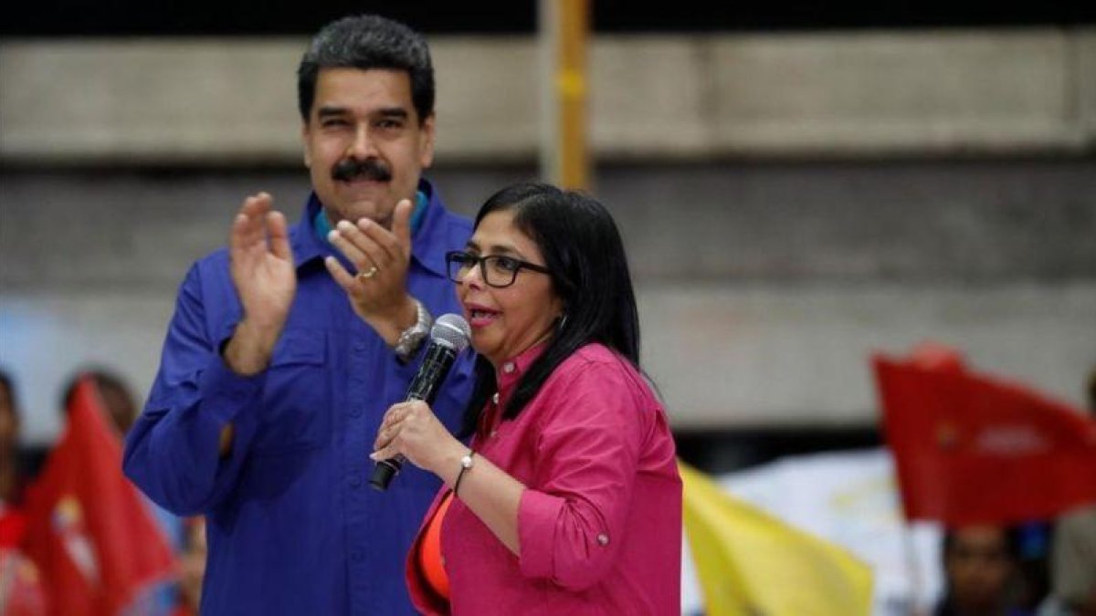 Nicolás Maduro y Delcy Rodríguez.-MARCO BELLO / REUTERS