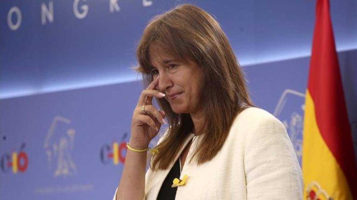 La portavoz de JxCat, Laura Borràs, durante una rueda de prensa en el Congreso.-
