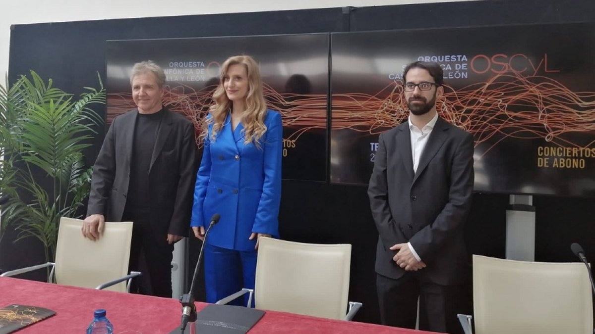 Thierry Fischer, Mar Sancho y Jesús Herrera, esta mañana, en el Centro Cultural ‘Miguel Delibes’. E. M.