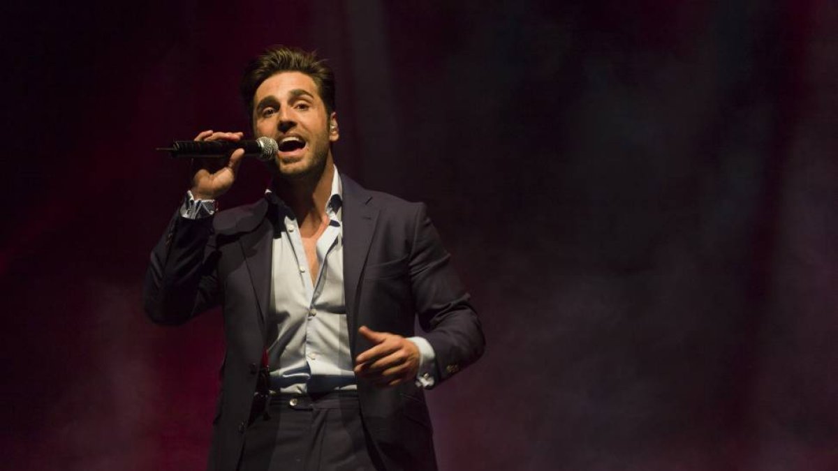 David Bustamante durante el último concierto que celebró en Valladolid-Pablo Requejo