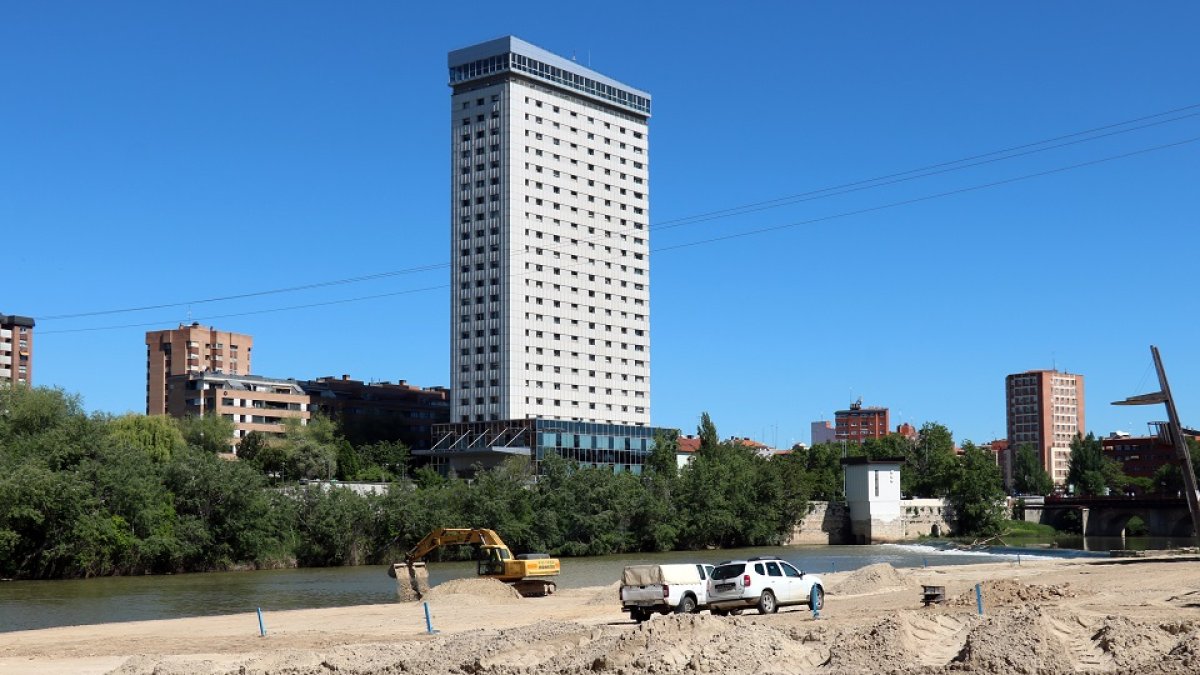 Renovación de la playa de las Moreras, Valladolid.