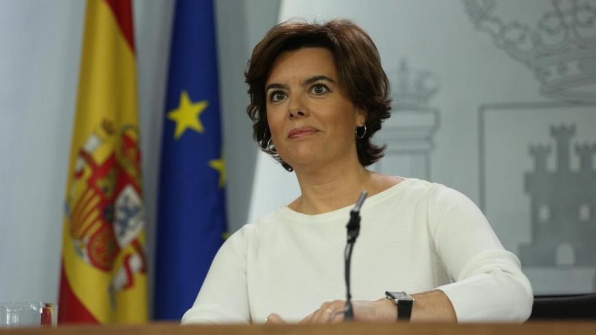 Soraya Sáenz de Santamaría comparece ante la prensa tras el Consejo de Ministros.-DAVID CASTRO