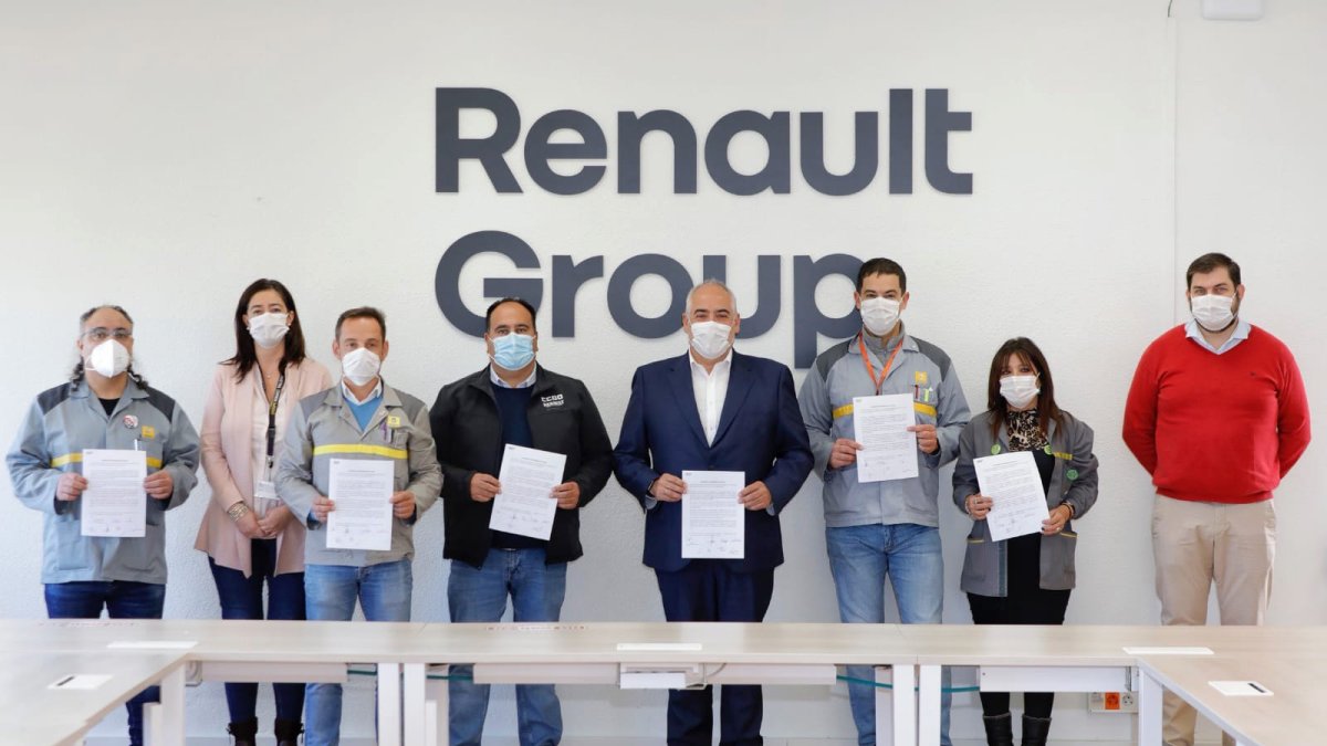 La dirección de Renault España y todas las organizaciones que componen la representaci?n de los trabajadores (UGT, CCOO, SCP, CGT y TU) firman un manifiesto conjunto a favor de la diversidad y la inclusión