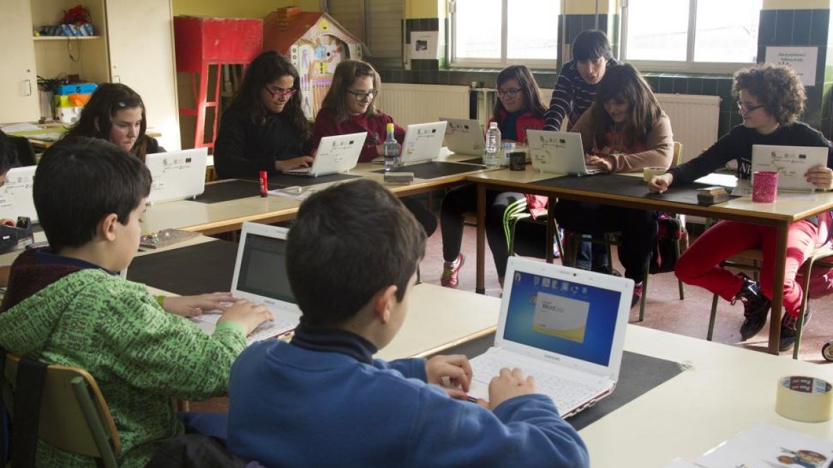 Alumnos del colegio rural agrupado de Burganes de Valverde. E.M