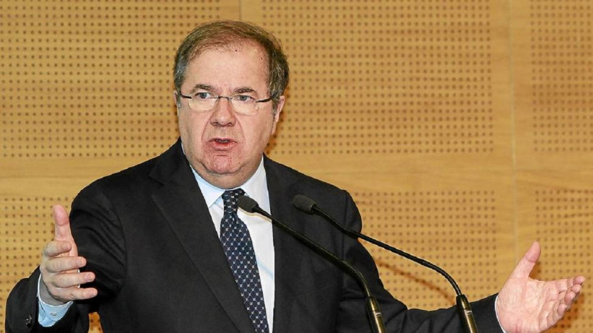El presidente del PP de Castilla y León, Juan Vicente Herrera-J. M. LOSTAU
