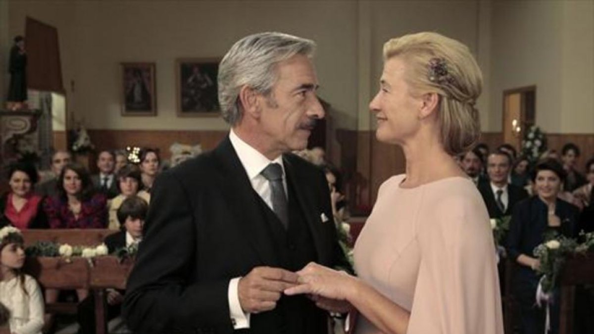 Imanol Arias y Ana Duato, en el último episodio de 'Cuéntame...'-RTVE