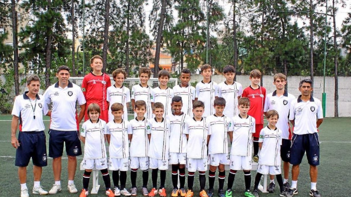 Plantel que ha viajado a tierras vallisoletanas desde el estado brasileño de Sao Paulo para disputar la Íscar Cup.-EL MUNDO