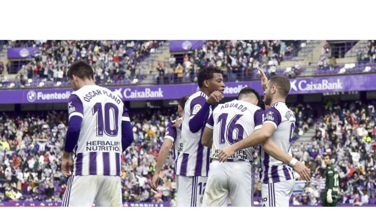 Celebración del tanto de Weissman. LA LIGA