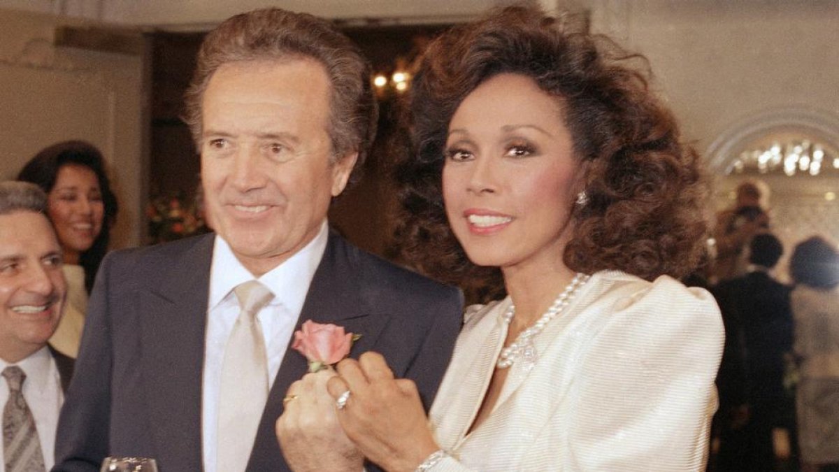 VVic Damone y Diahann Carroll, en una fotografía de 1987-/ SCOTT STETZER (AP)