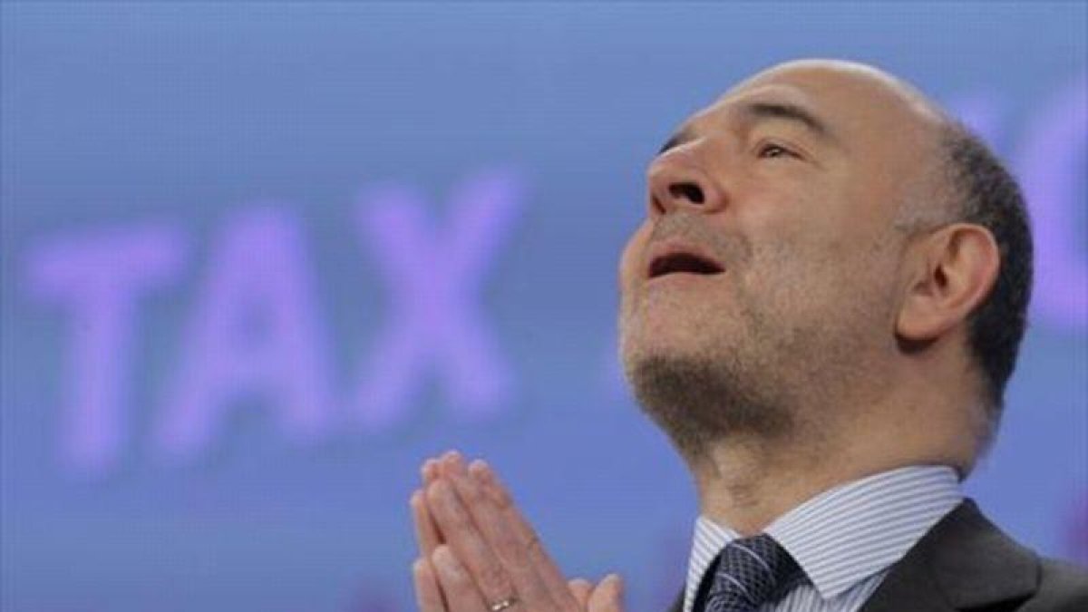 Pierre Moscovici, comisario de Asuntos Economómicos de la UE.-EFE / OLIVIER HOSLET