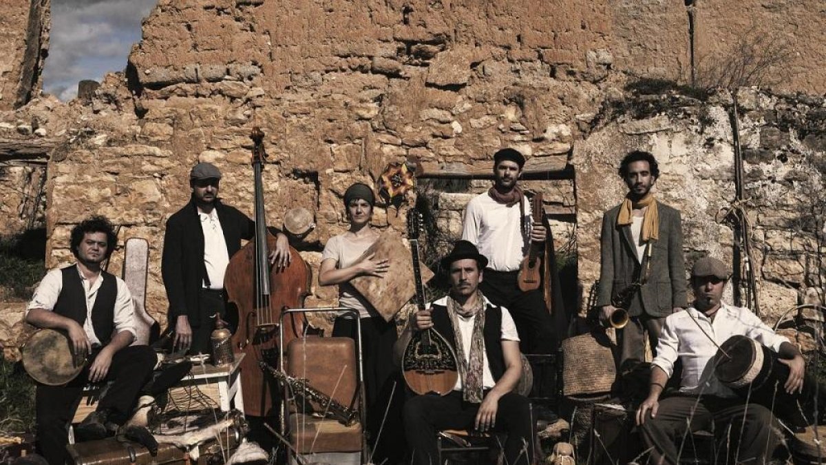 Danza de las semillas. Foto de archivo.-EL MUNDO