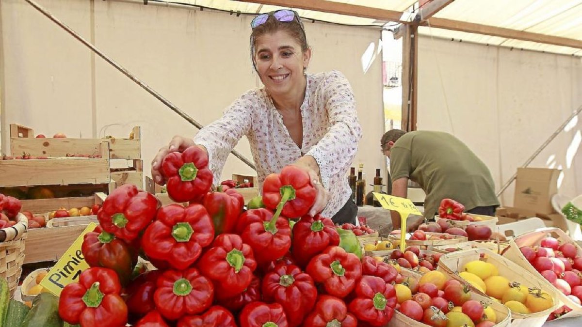 Productos ecológicos en un mercadillo de Valladolid.-J. M. LOSTAU