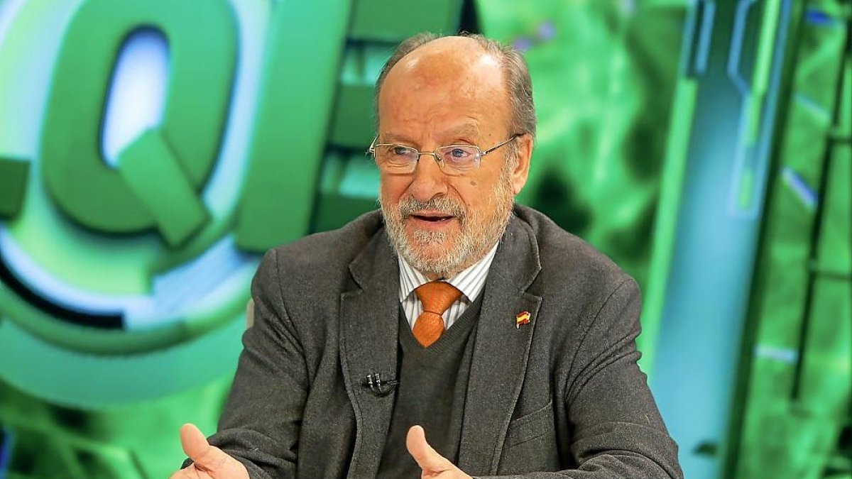 Francisco Javier León de la Riva durante ‘La Quinta Esquina’, programa emitido en La 8 Valladolid.